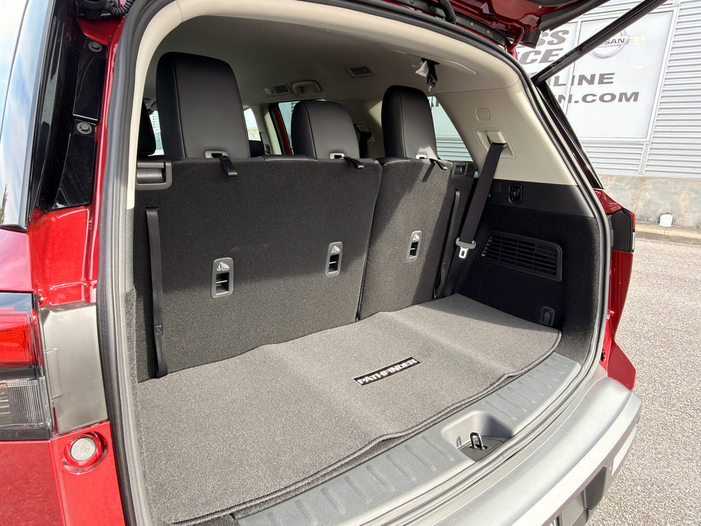 New 2026 Nissan Pathfinder SL image 24