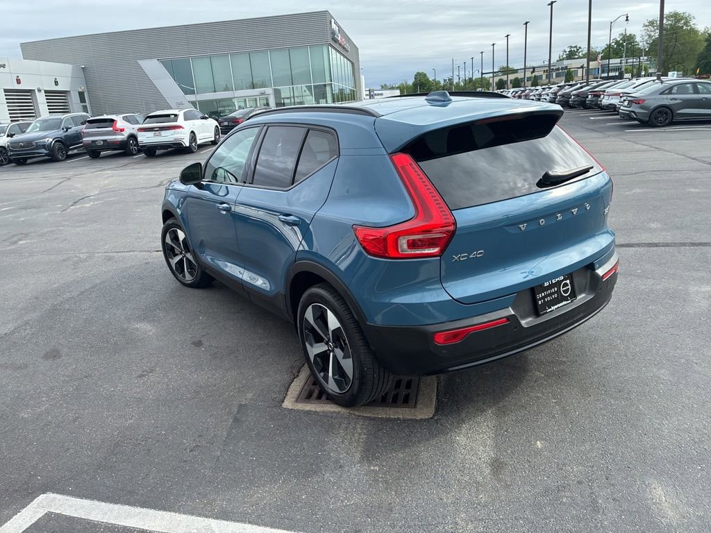 Used 2025 Volvo XC40 B5 Plus AWD/4WD image 6