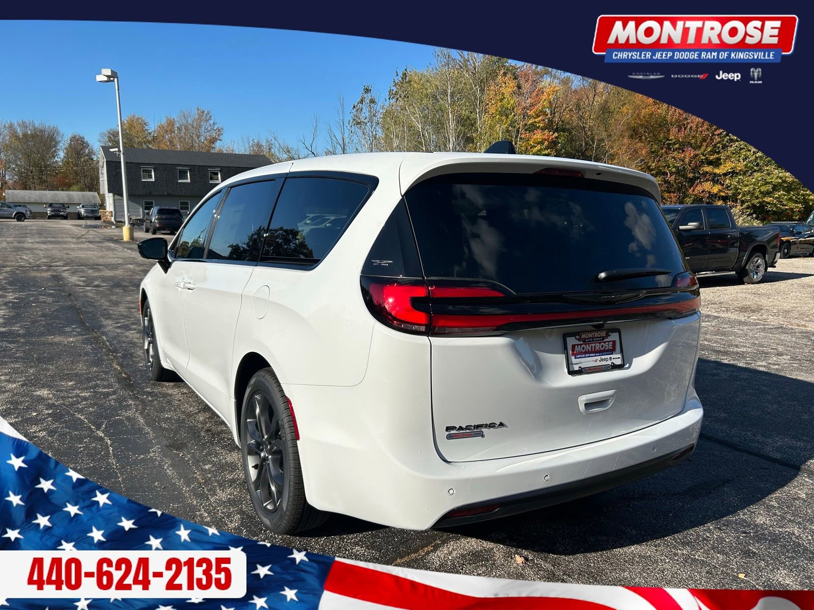 New 2026 Chrysler Pacifica Select image 3