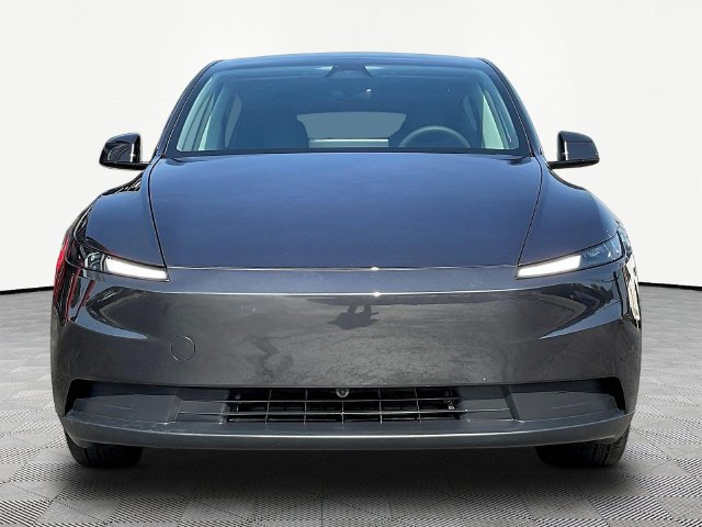 Used 2026 Tesla Model Y 2WD image 2