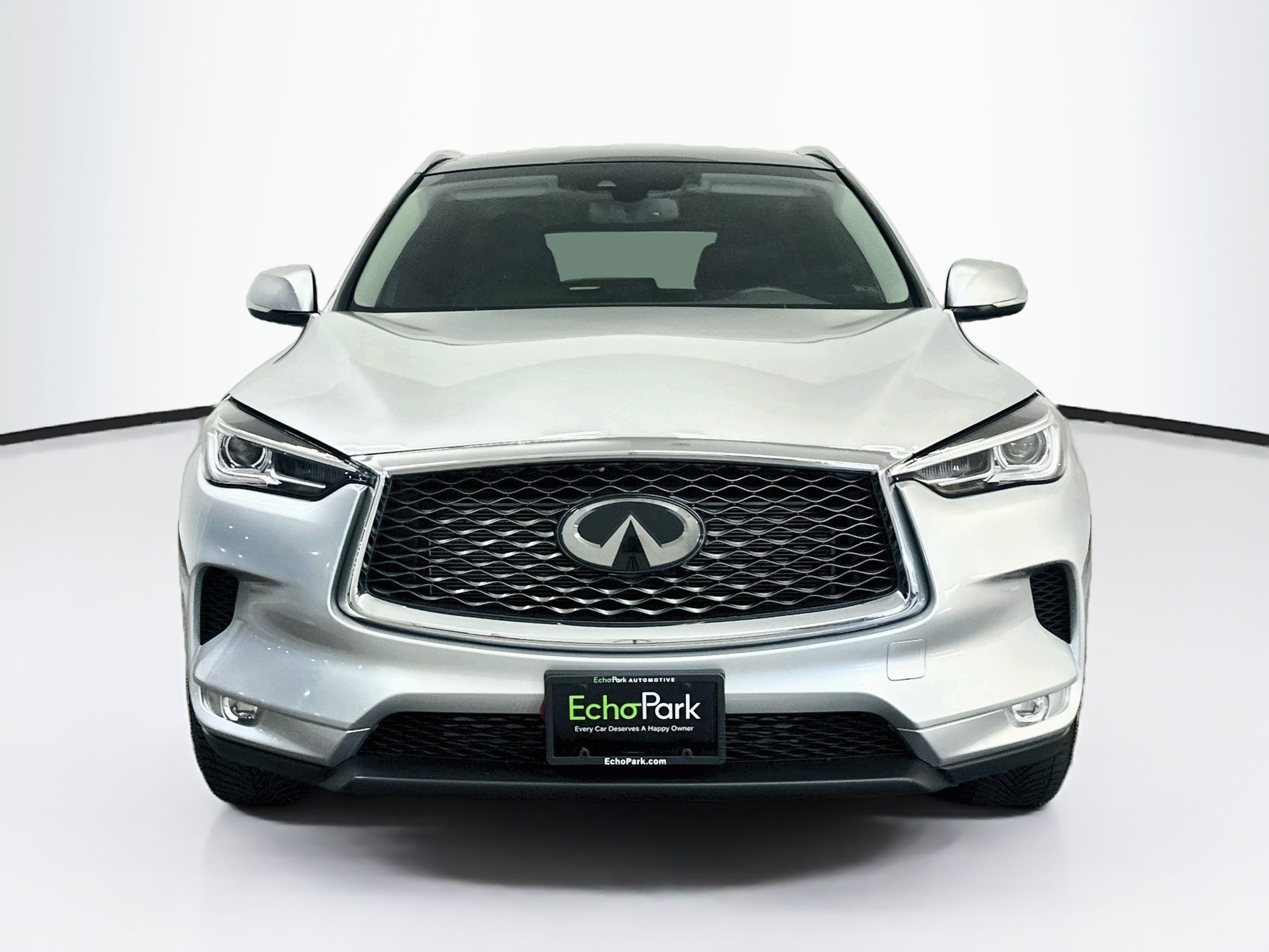 Used 2019 INFINITI QX50 Luxe w/ Navigation Package AWD/4WD image 2
