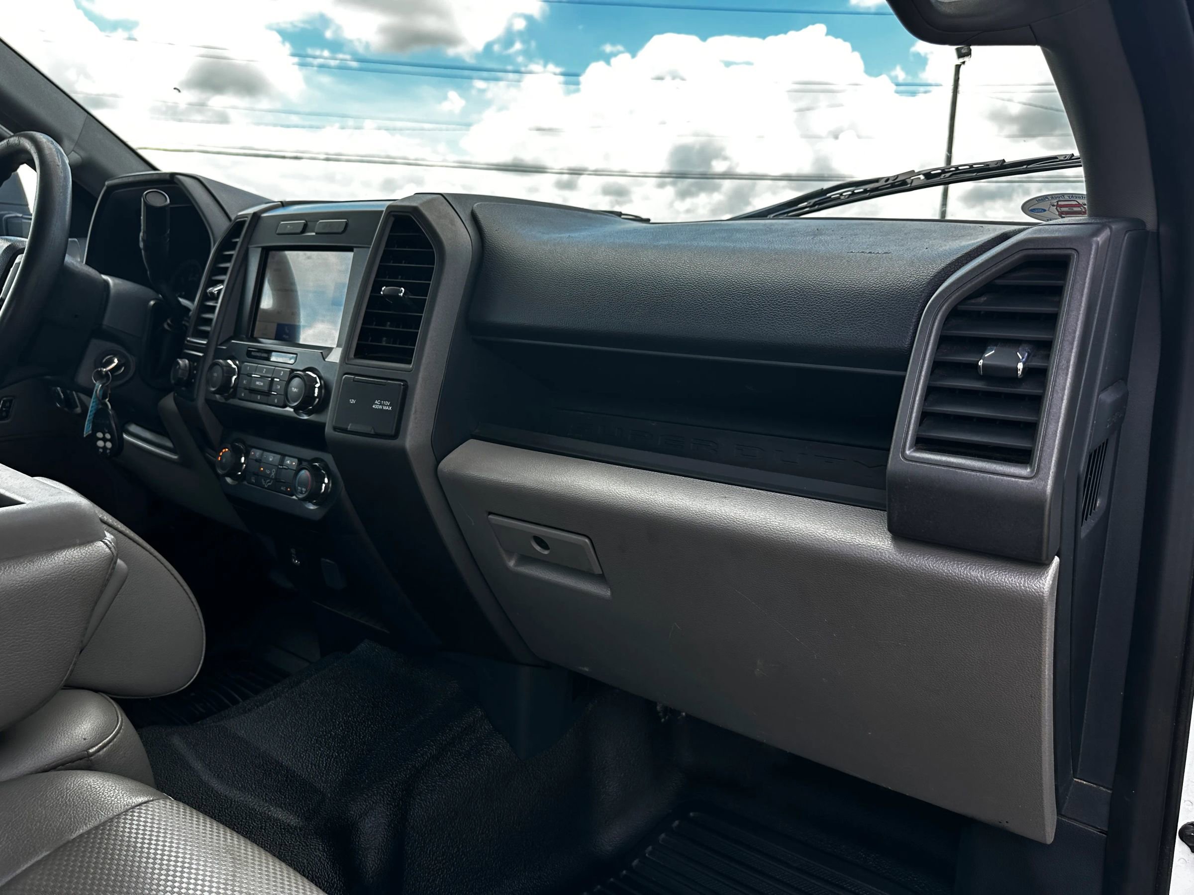 Used 2022 Ford F250 XL w/ Power Equipment Group image 36