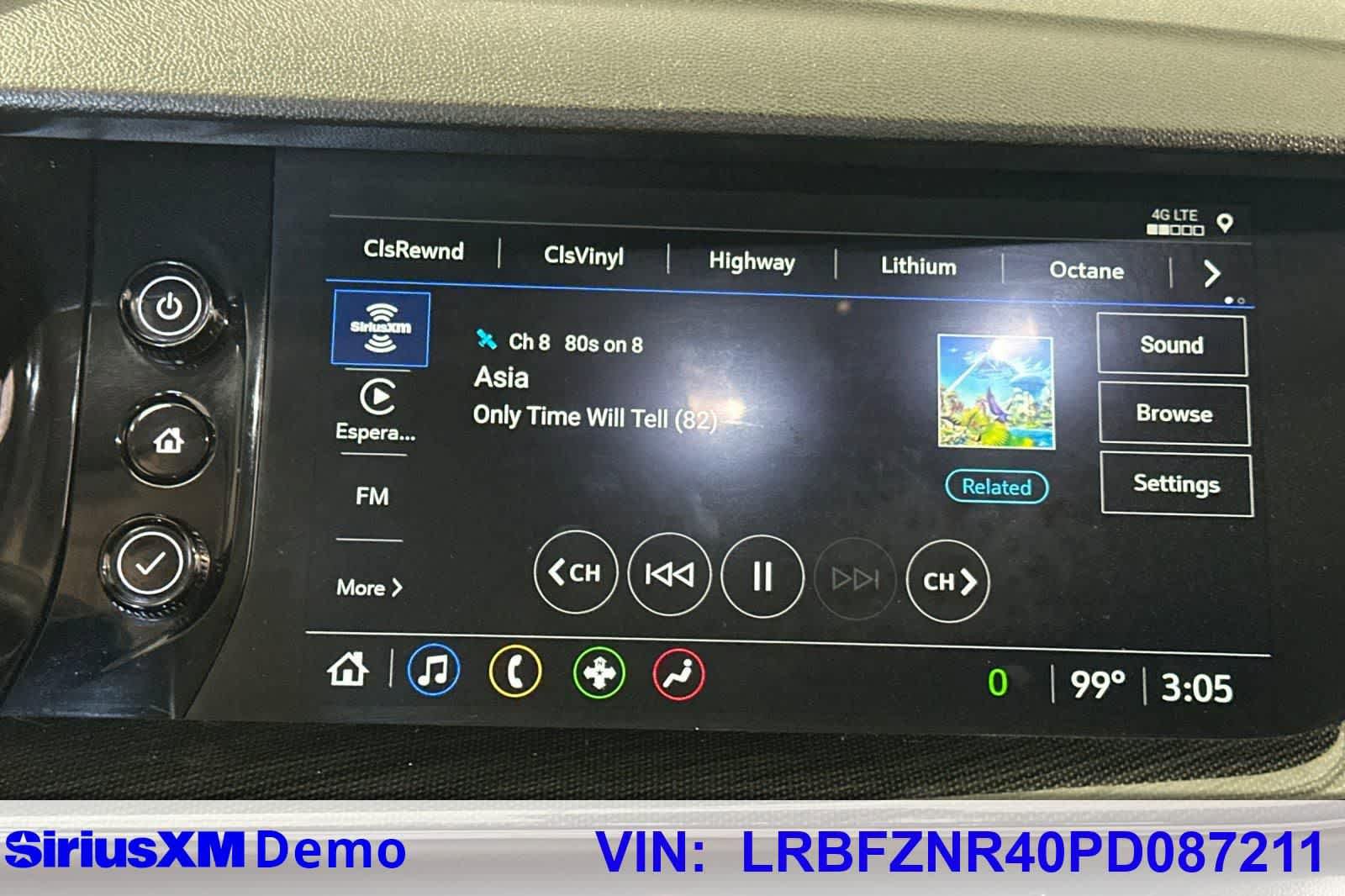 Used 2023 Buick Envision Essence FWD image 32