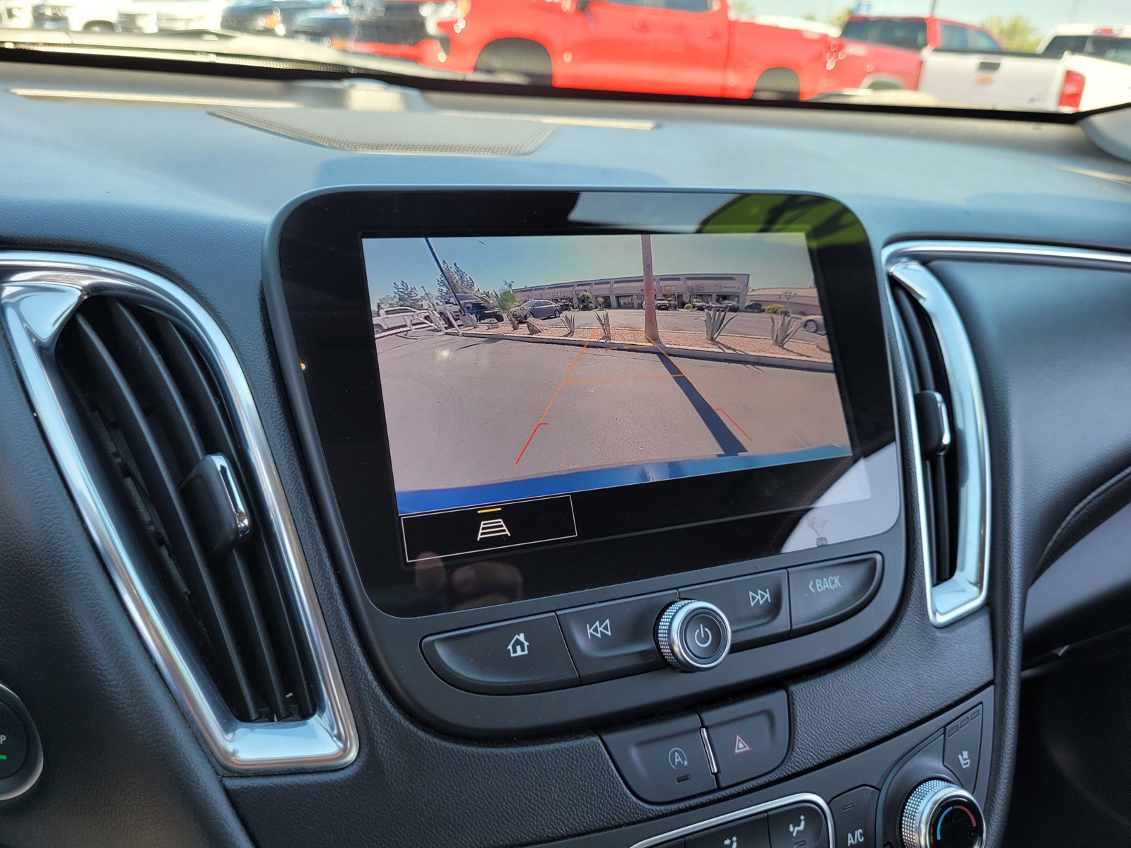 Used 2024 Chevrolet Malibu LT image 17