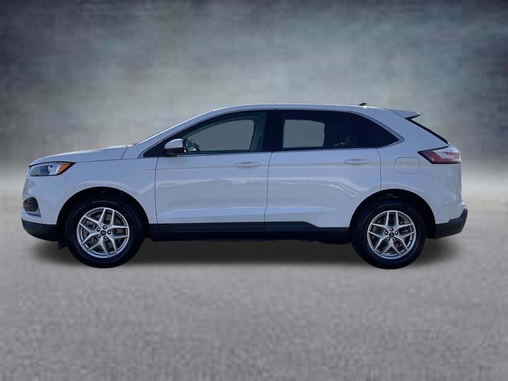 Used 2024 Ford Edge SEL image 2