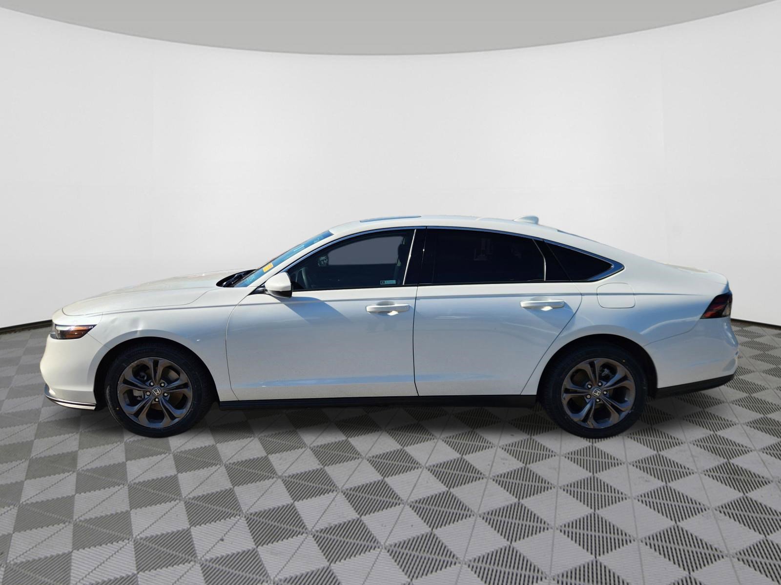 Certified 2024 Honda Accord EX image 5