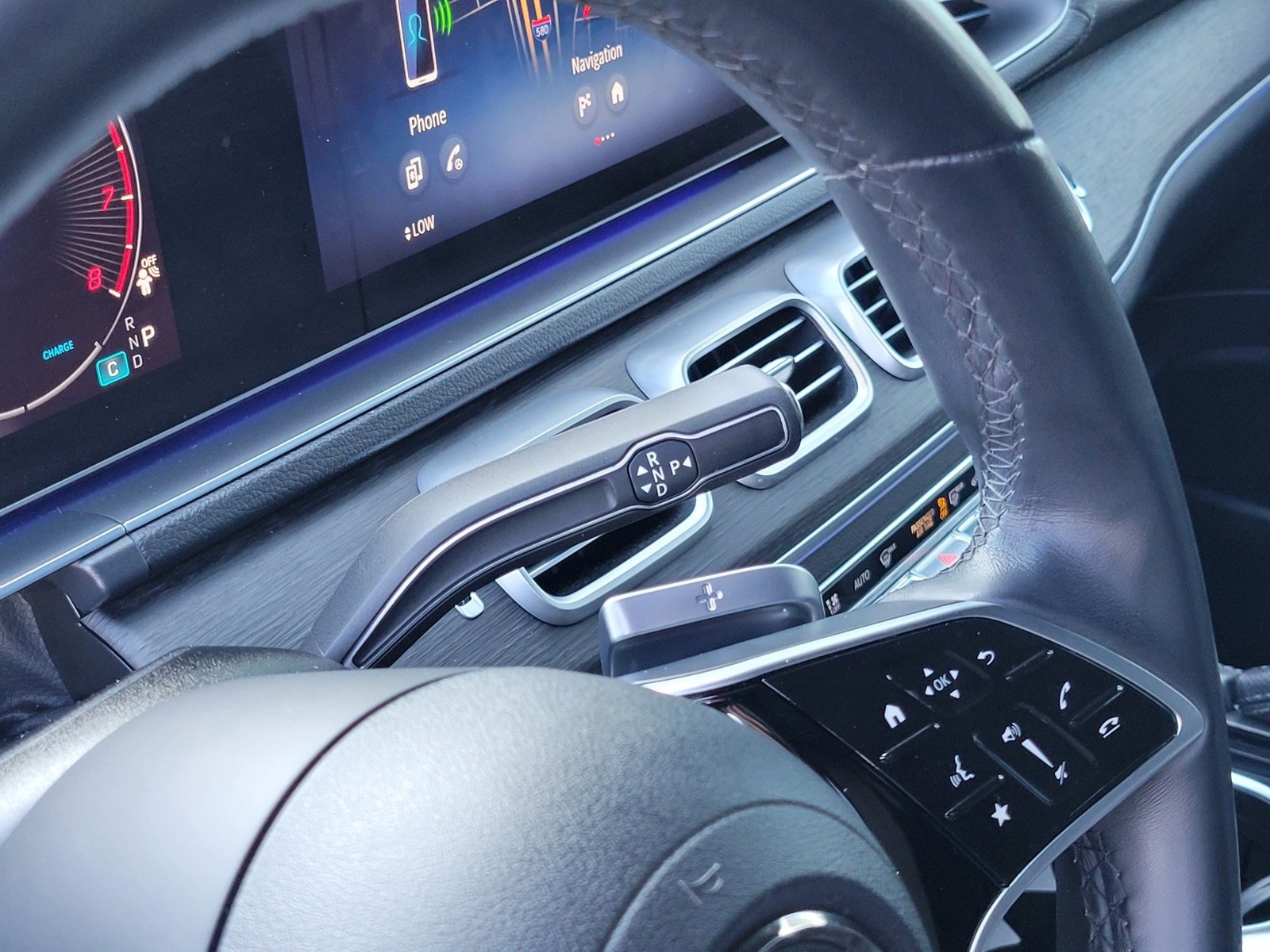 Used 2024 Mercedes-Benz GLS 450 4MATIC image 20