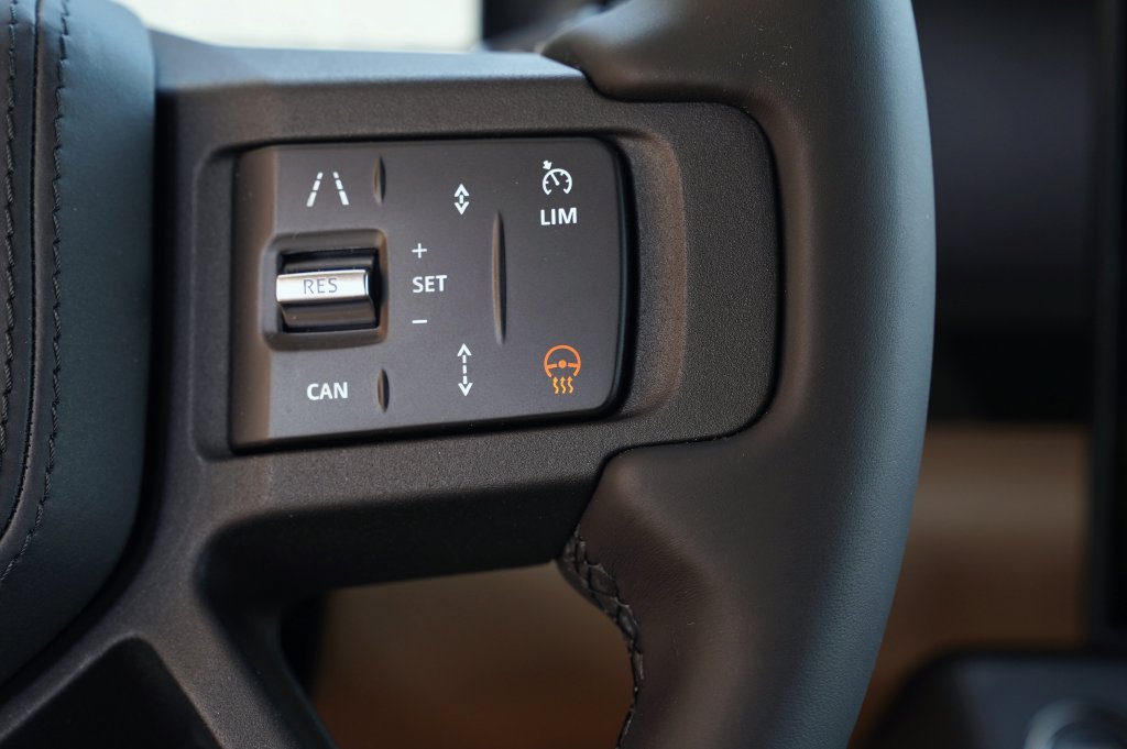 New 2026 Land Rover Defender 110 X AWD/4WD image 17