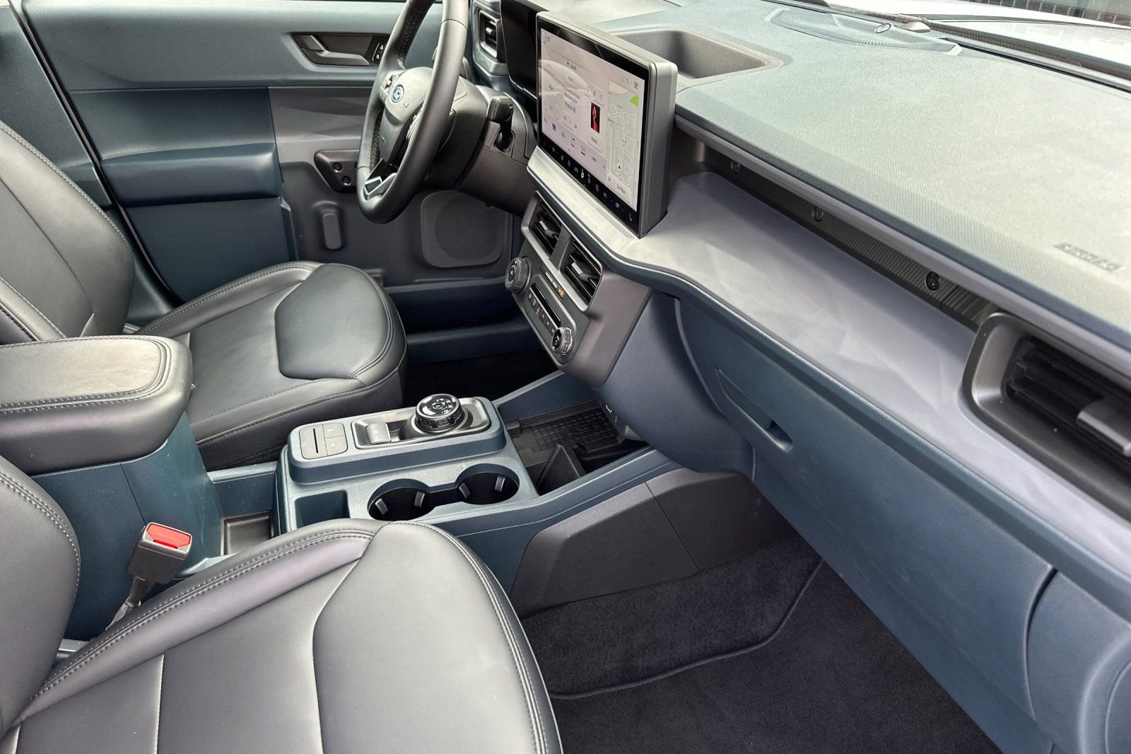 Certified 2025 Ford Maverick Lariat w/ Black Appearance Package image 18