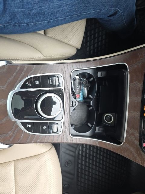 Used 2019 Mercedes-Benz GLC 350e 4MATIC image 17