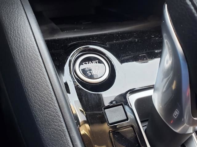 New 2025 Nissan Versa SR w/ Trunk Package image 29