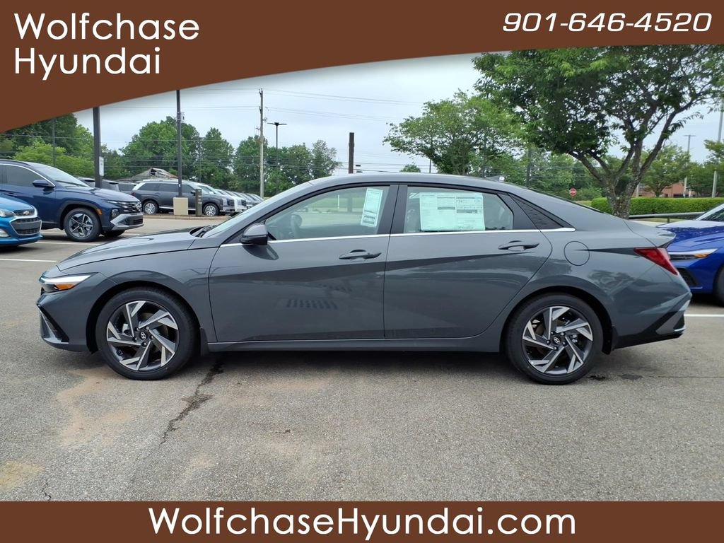 New 2026 Hyundai Elantra Limited FWD image 2
