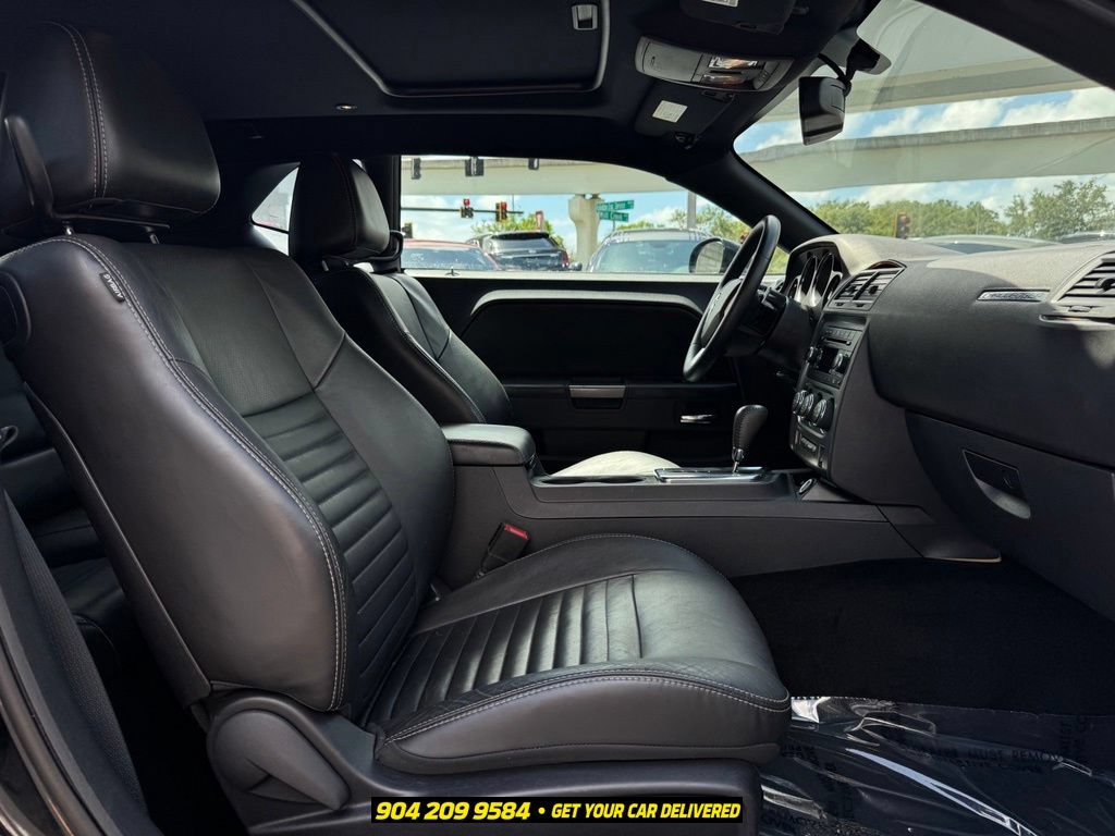 Used 2014 Dodge Challenger R/T Plus RWD image 30