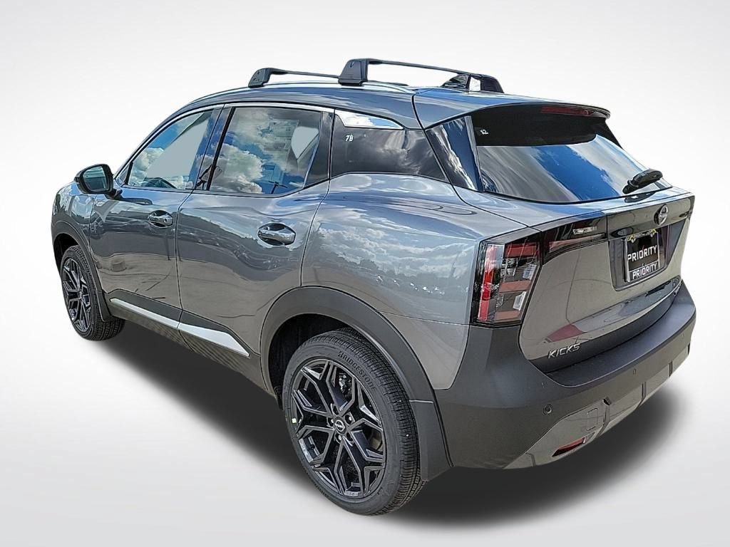 New 2026 Nissan Kicks SR w/ SR Premium Package AWD/4WD image 3