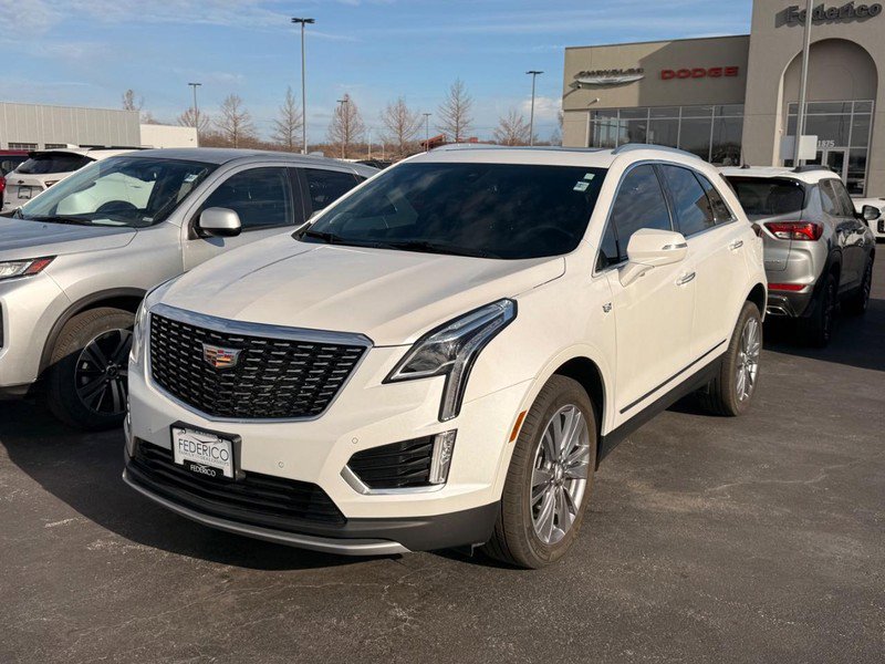 Used 2024 Cadillac XT5 Premium Luxury image 3