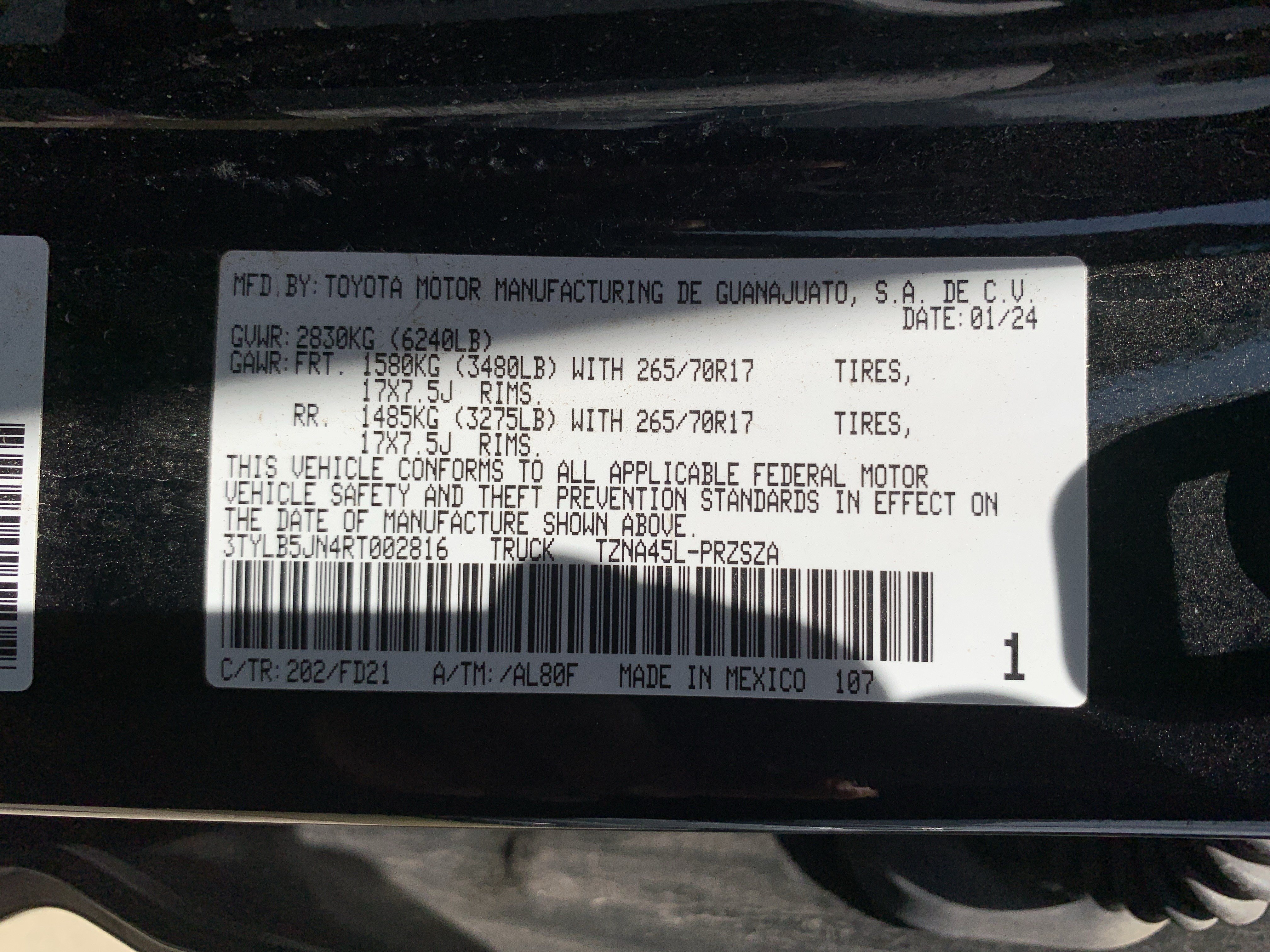 Used 2024 Toyota Tacoma TRD Off-Road AWD/4WD image 36