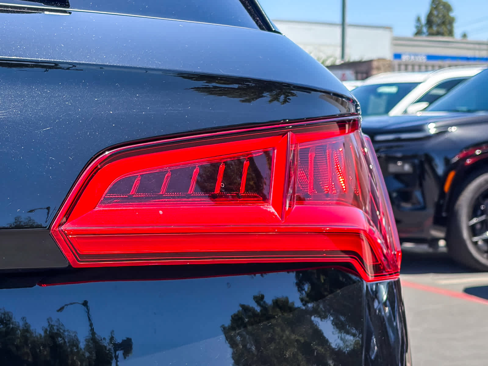 Used 2018 Audi Q5 2.0T Premium Plus w/ Premium Plus Package AWD/4WD image 8