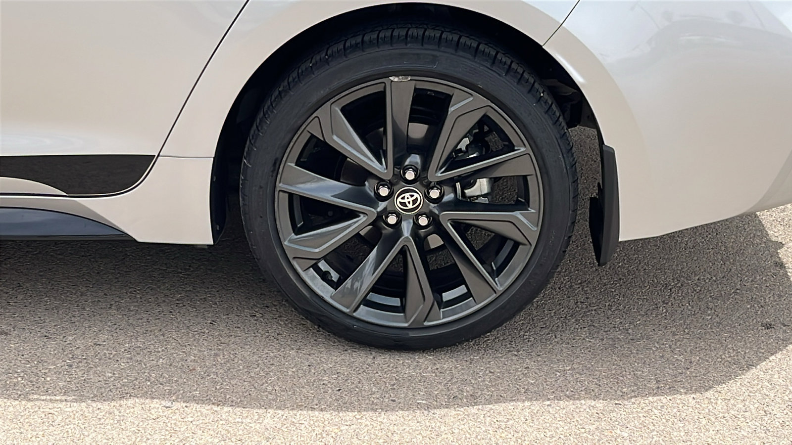 Used 2025 Toyota Corolla SE image 5