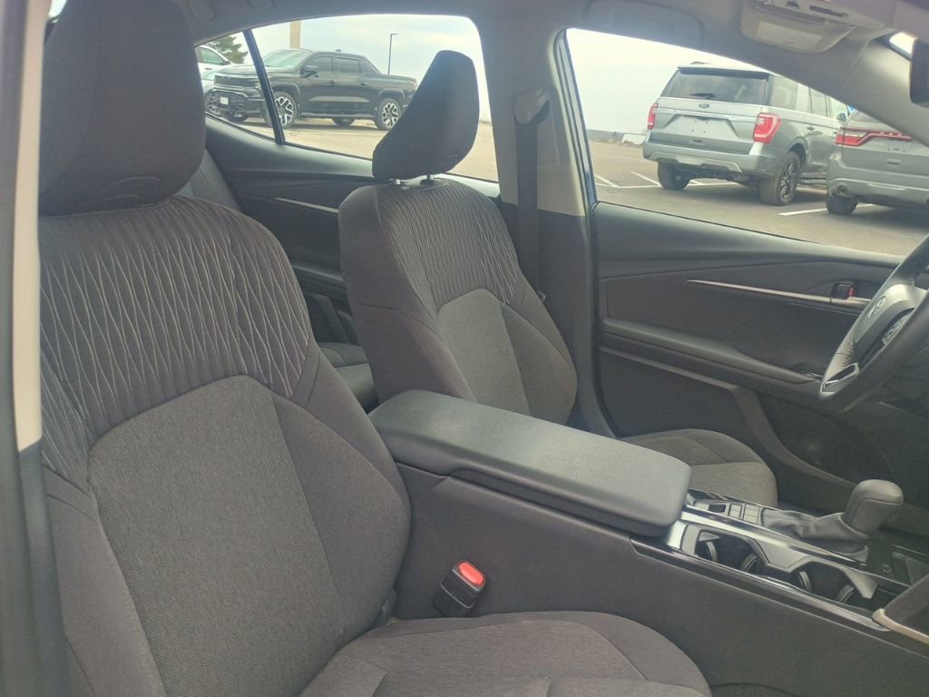 Used 2025 Toyota Camry LE w/ Convenience Package AWD/4WD image 19