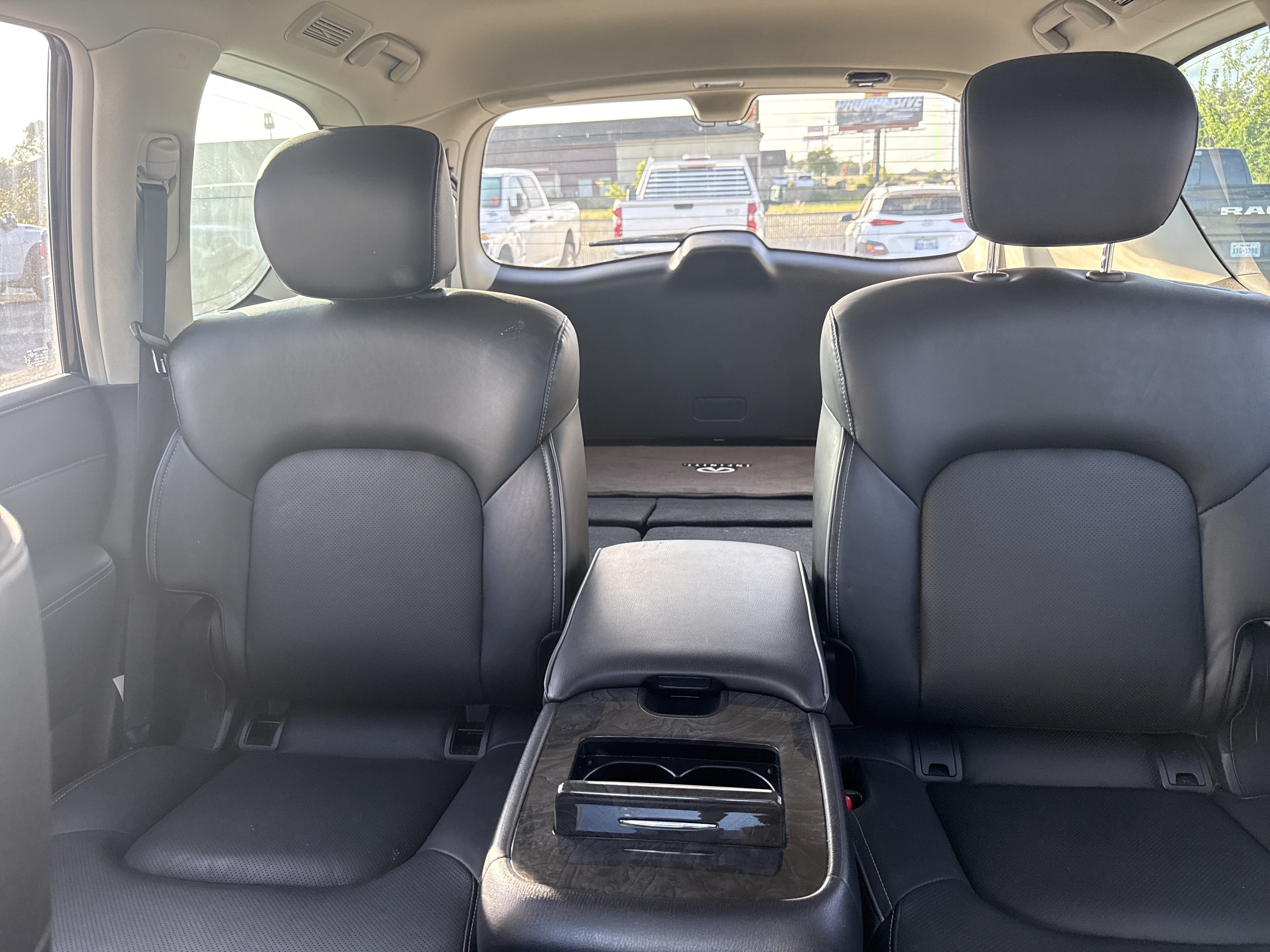 Used 2023 INFINITI QX80 Luxe w/ Cargo Package RWD image 34