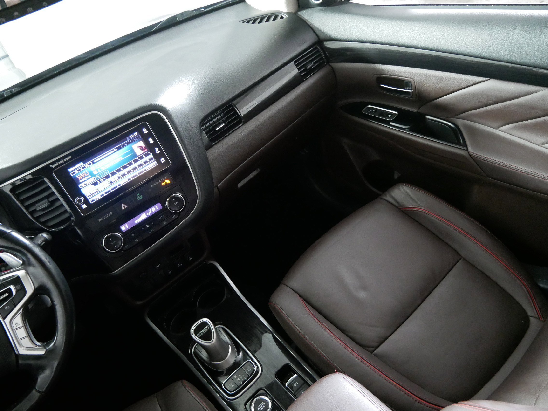 Used 2018 Mitsubishi Outlander GT image 11