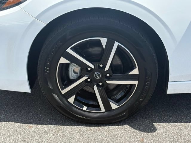 Used 2025 Nissan Sentra SV FWD image 25