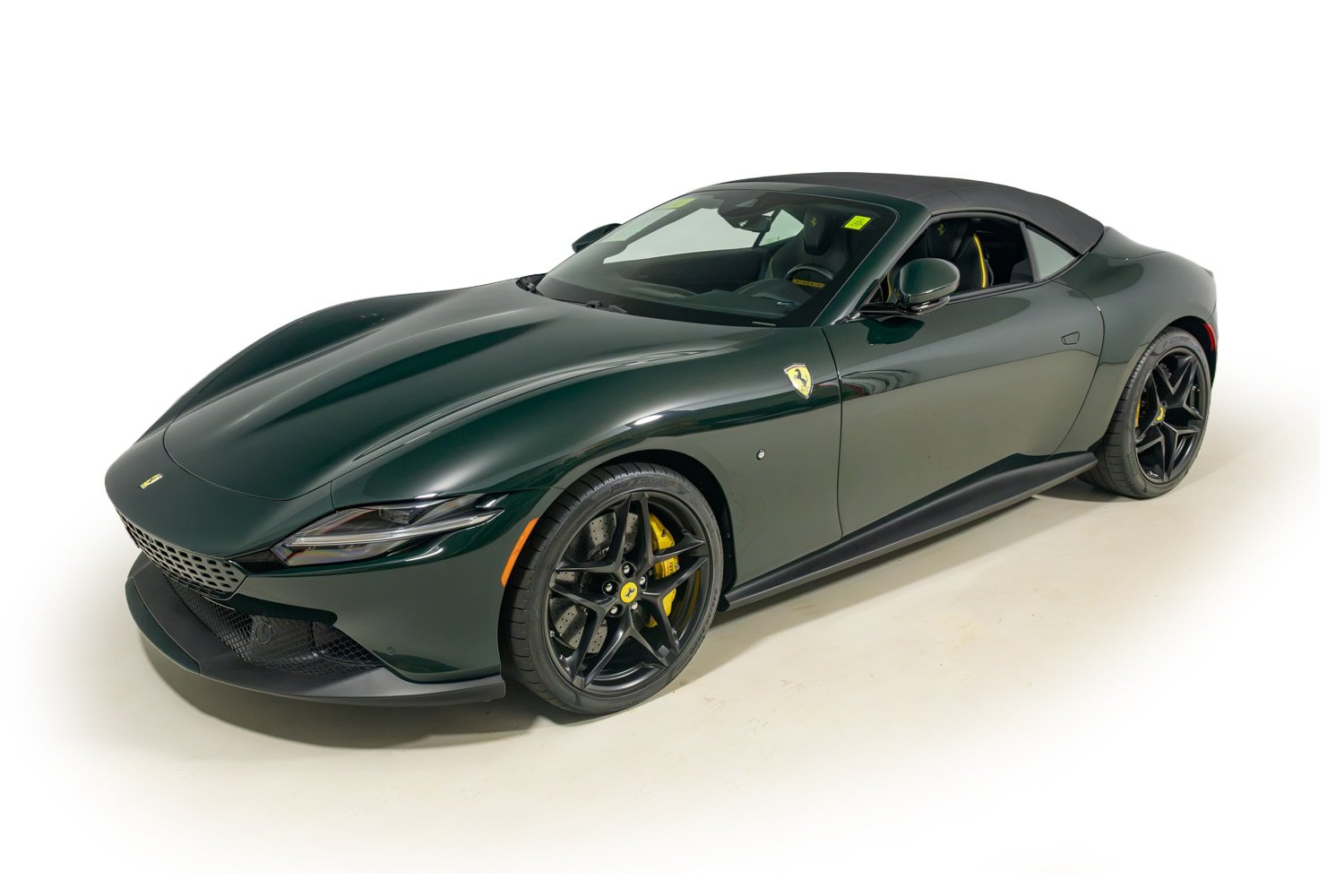 Used 2025 Ferrari Roma Spider RWD image 11