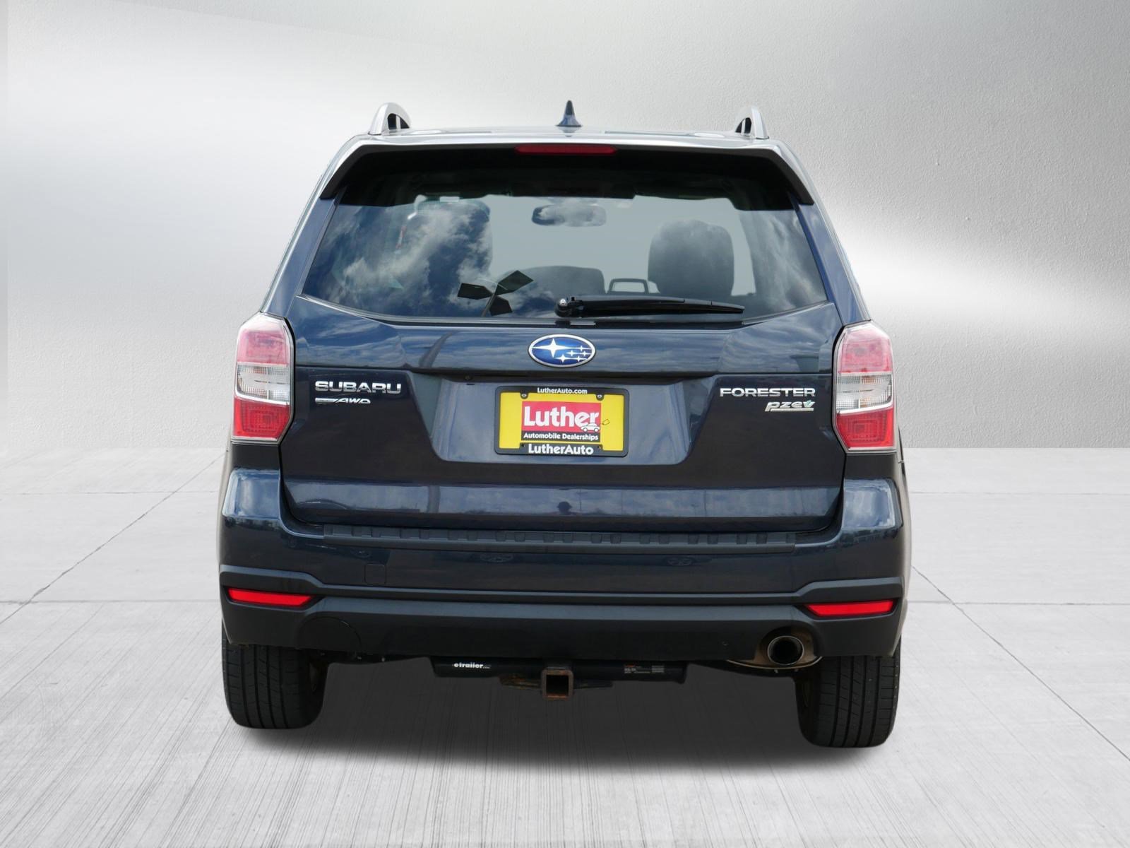 Used 2016 Subaru Forester 2.5i Limited AWD/4WD image 6