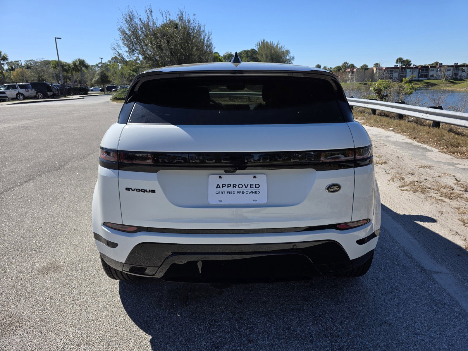 Used 2023 Land Rover Range Rover Evoque R-Dynamic S image 6