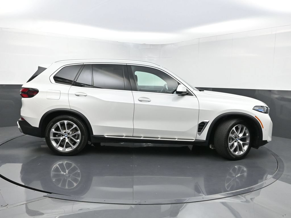 Used 2024 BMW X5 xDrive40i w/ Premium Package AWD/4WD image 45
