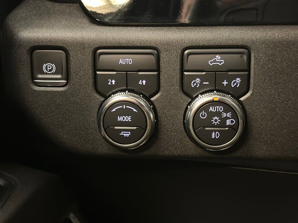 Certified 2024 GMC Sierra 1500 Elevation w/ LPO, Elevation Black Package image 38