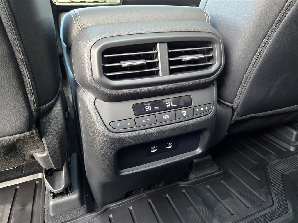 New 2026 Honda Pilot Touring image 11