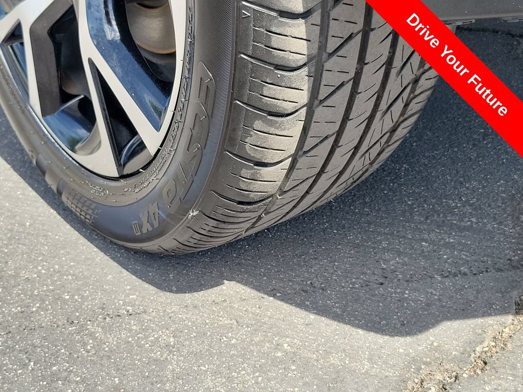 Used 2019 Toyota C-HR Limited FWD image 25