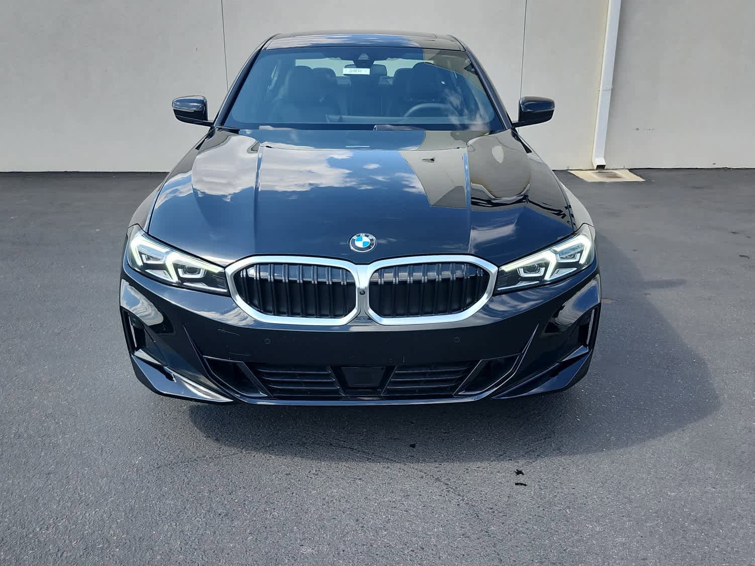 Used 2025 BMW 330i Sedan w/ Convenience Package RWD image 5