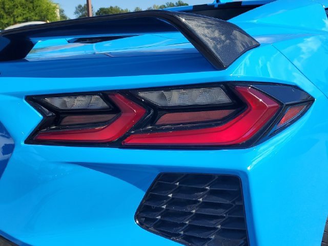 Used 2021 Chevrolet Corvette Stingray Premium Conv w/ Z51 Performance Package RWD image 7