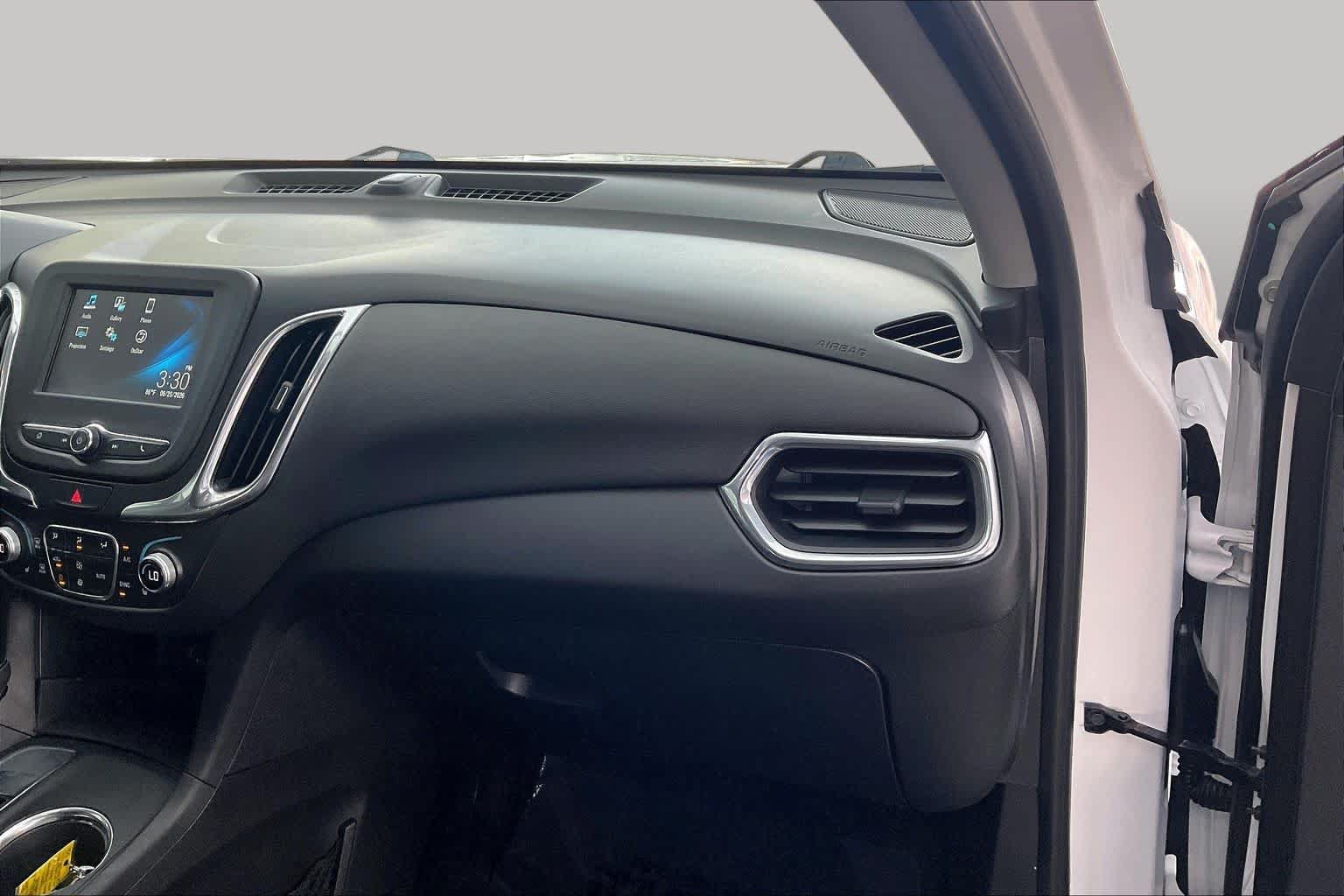 Used 2018 Chevrolet Equinox LT FWD image 19
