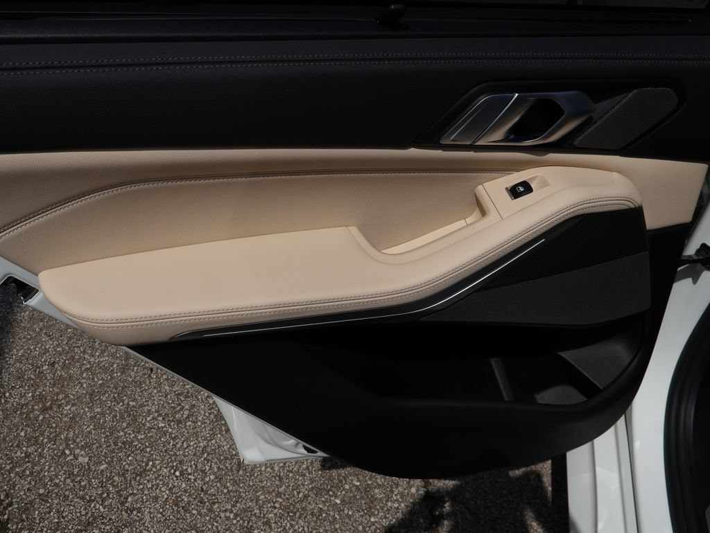 Used 2022 BMW X5 M50i w/ Executive Package AWD/4WD image 14