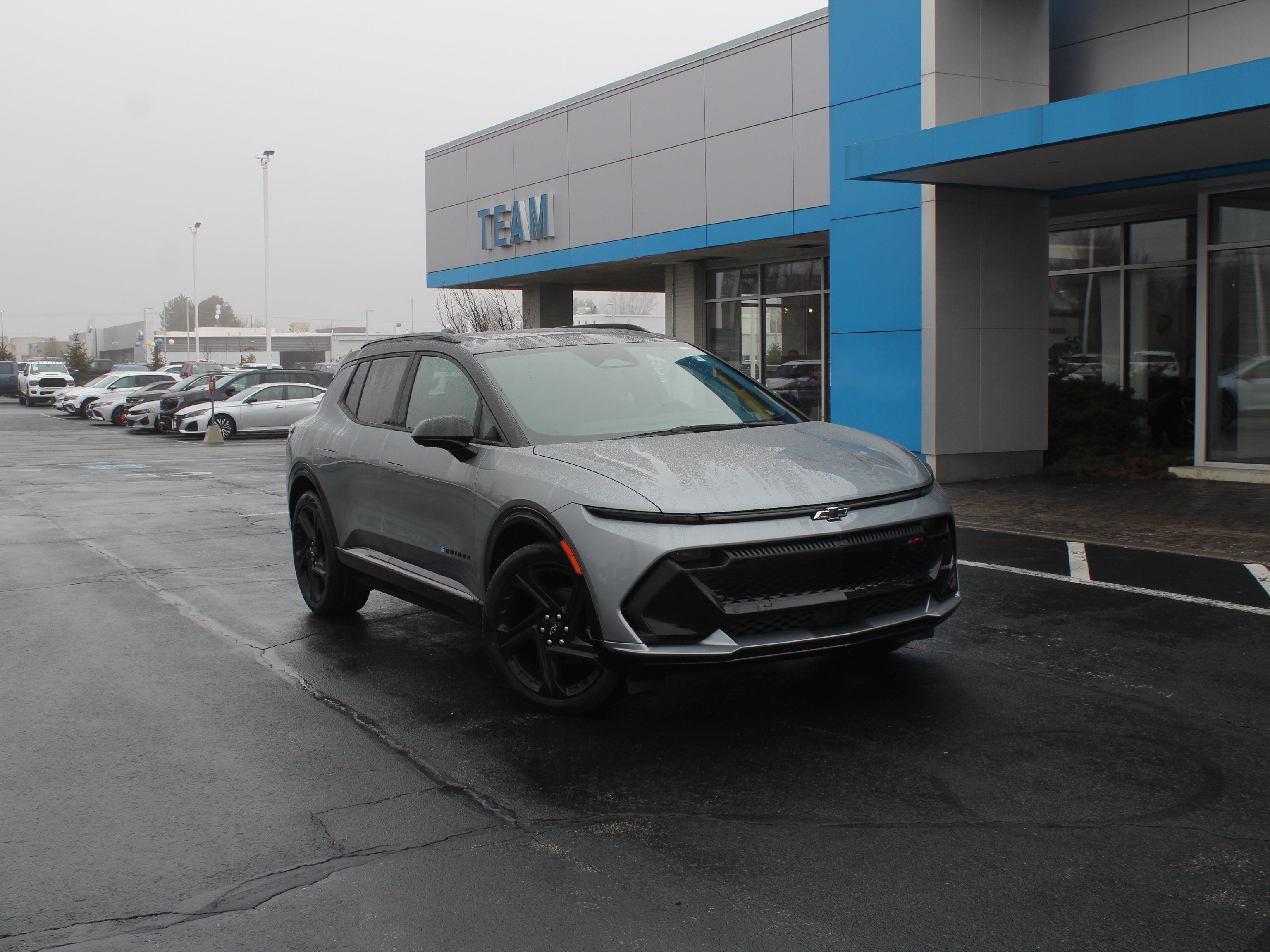 New 2026 Chevrolet Equinox EV RS image 2