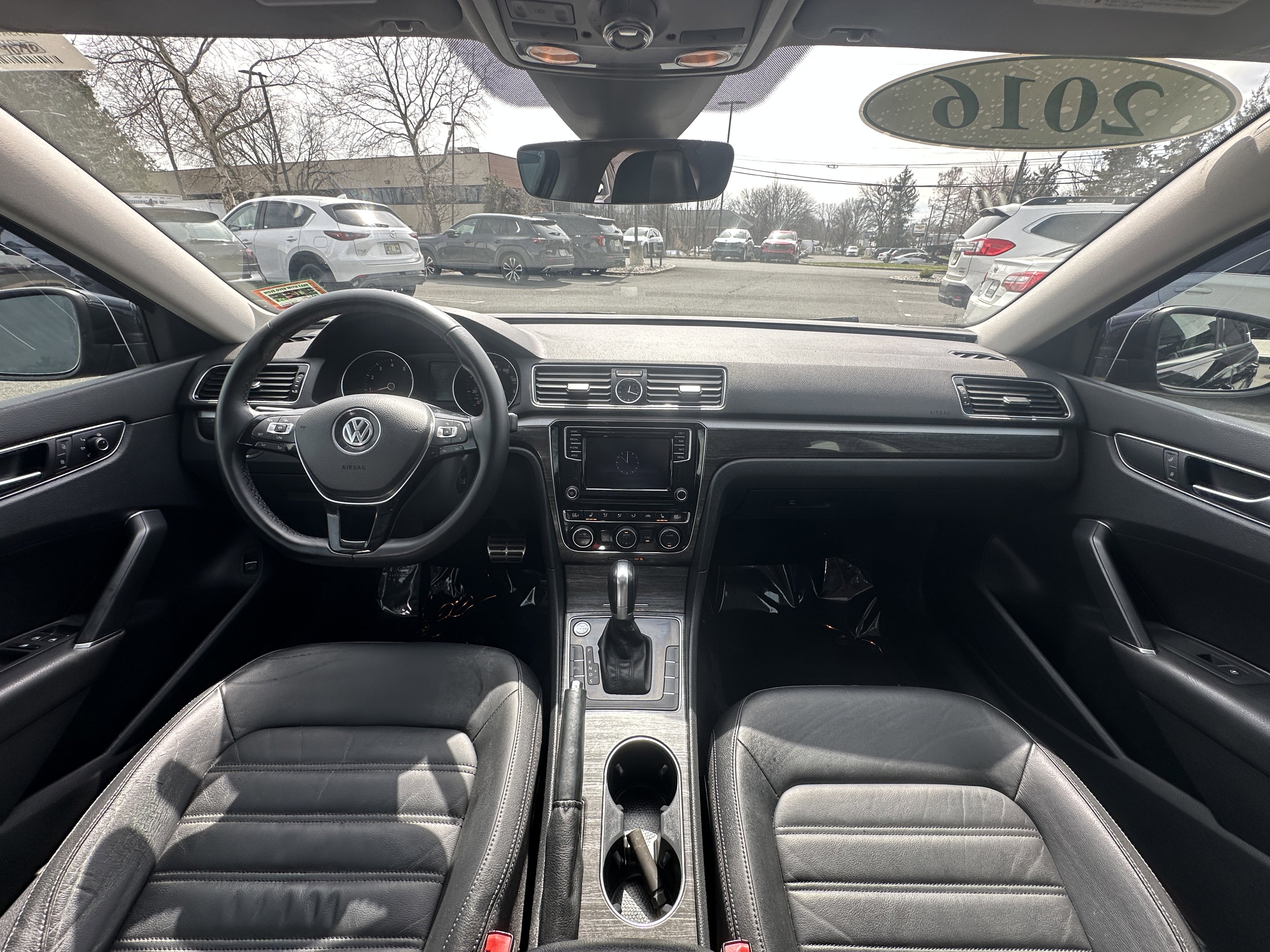 Used 2016 Volkswagen Passat 1.8T SEL Premium image 12