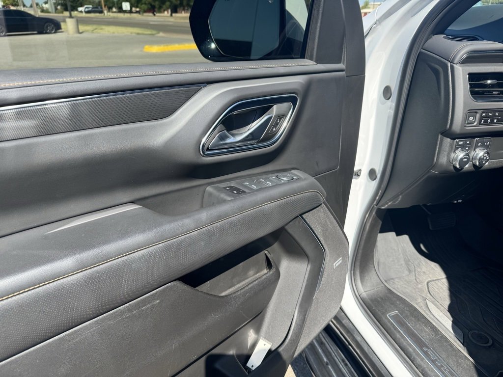 Used 2024 GMC Yukon AT4 w/ Technology Package image 19