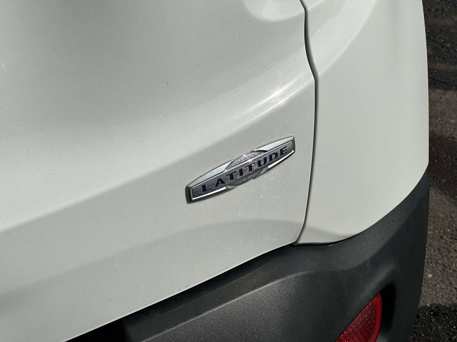 Used 2022 Jeep Renegade Latitude w/ Convenience Group image 10