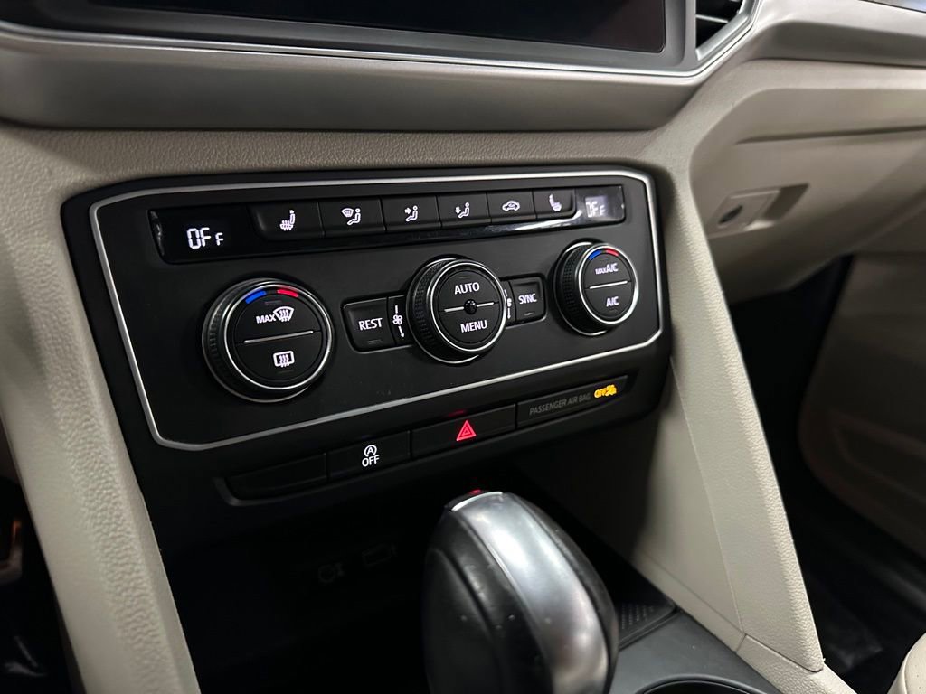 Used 2018 Volkswagen Atlas SE w/ R-Line Package FWD image 21