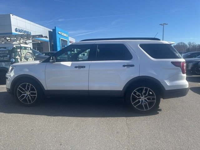 Used 2019 Ford Explorer Sport w/ Equipment Group 401A AWD/4WD image 4