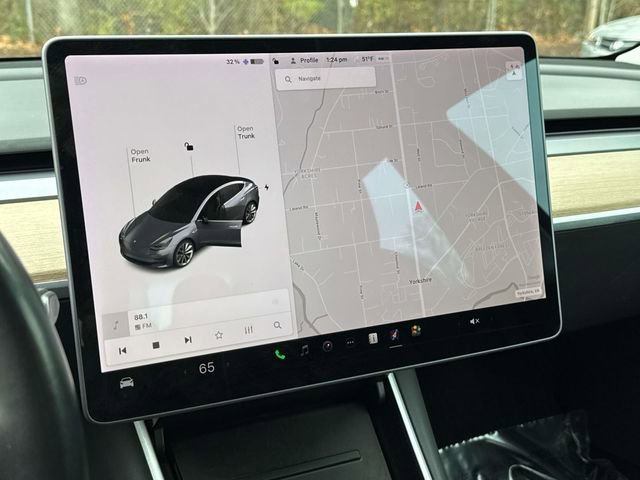 Used 2018 Tesla Model 3 Performance image 17