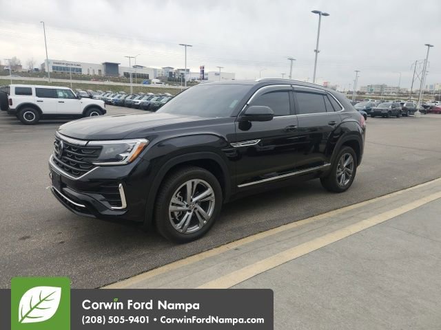 Used 2024 Volkswagen Atlas Cross Sport SEL R-Line image 3