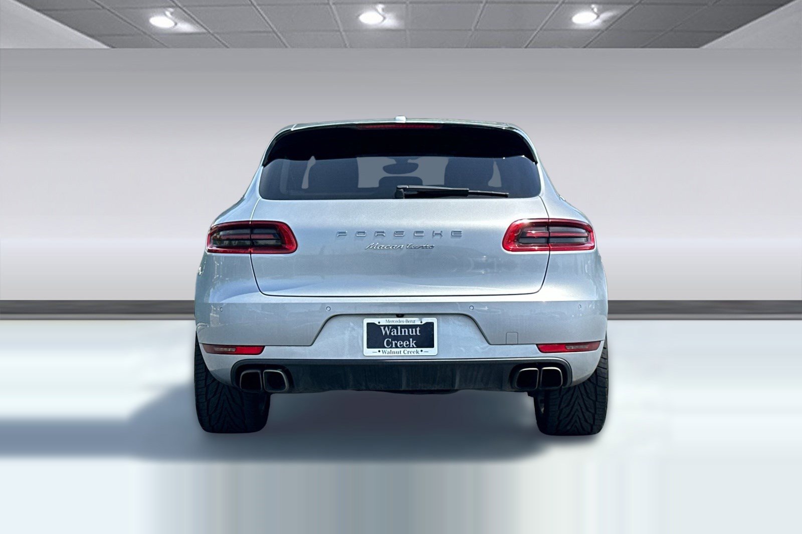 Used 2015 Porsche Macan Turbo AWD/4WD image 9
