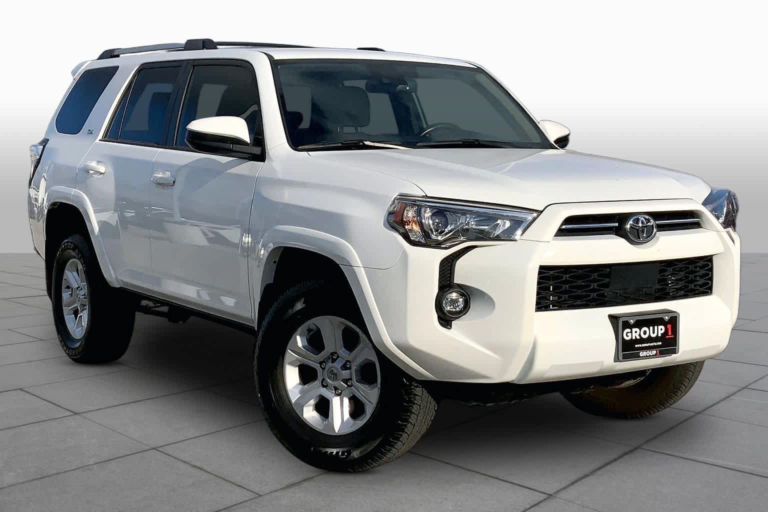 Used 2024 Toyota 4Runner SR5 AWD/4WD image 3