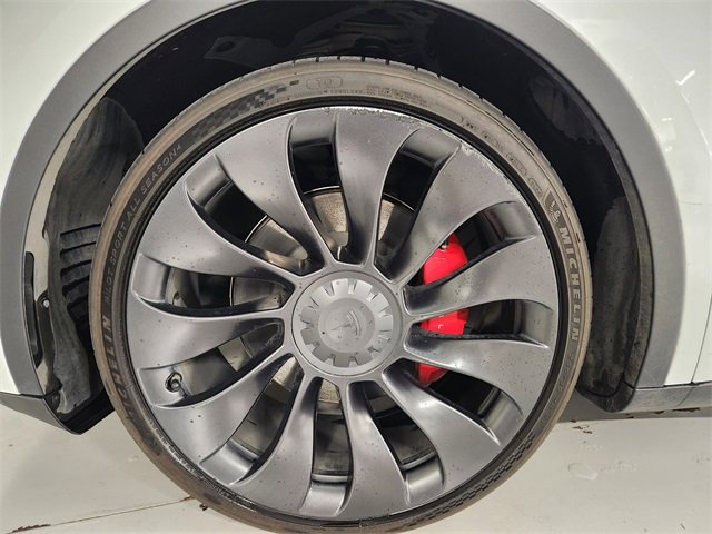Used 2022 Tesla Model Y Performance image 7