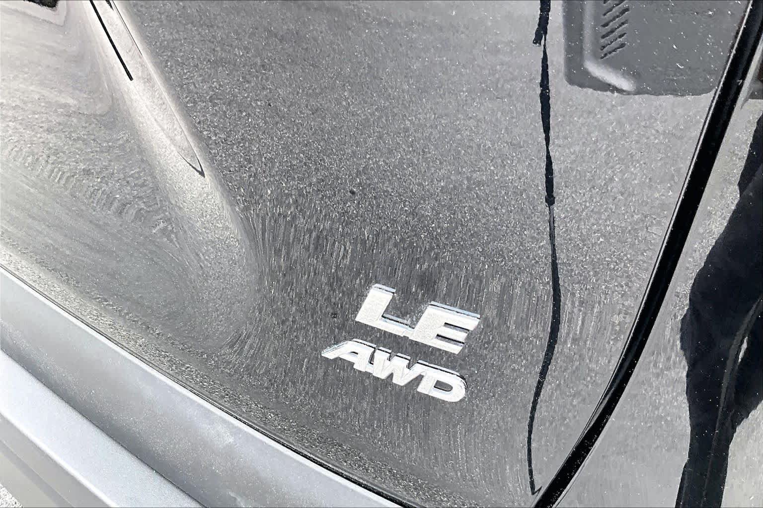 Used 2025 Toyota RAV4 LE AWD/4WD image 10