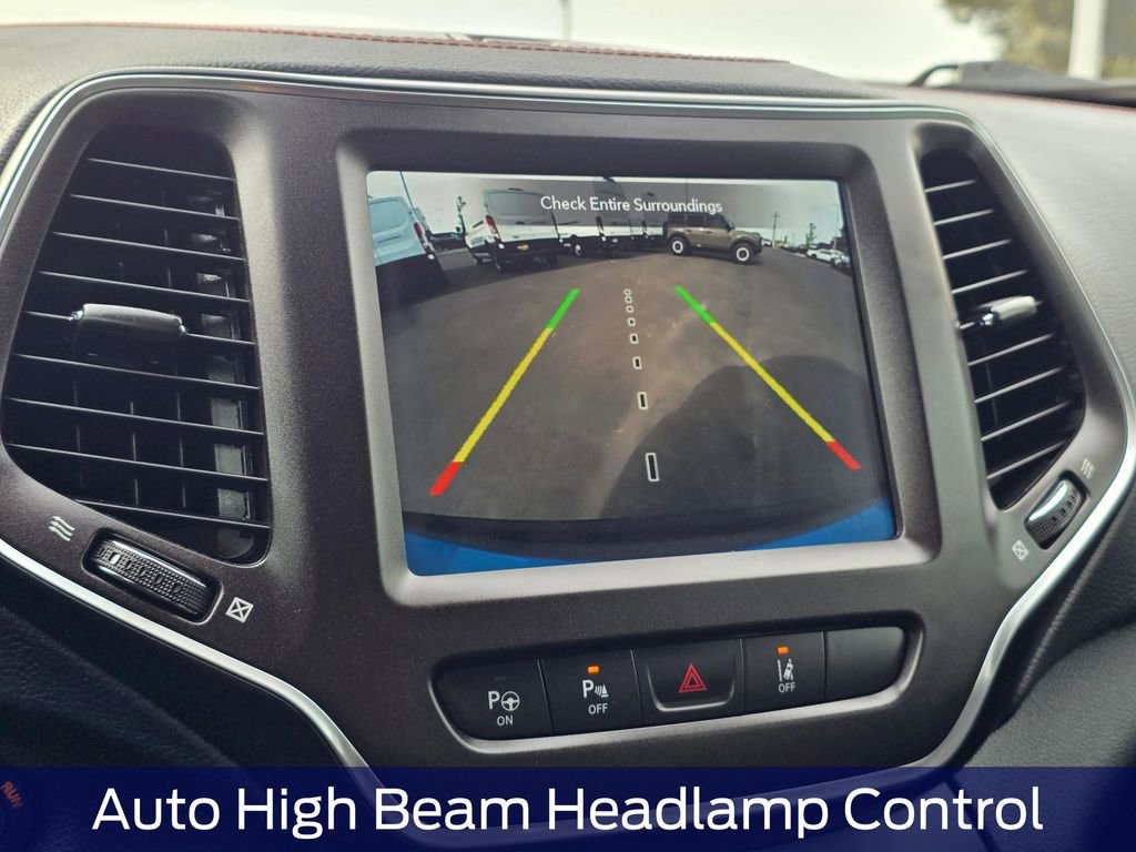Used 2020 Jeep Cherokee Trailhawk w/ Technology Group AWD/4WD image 25